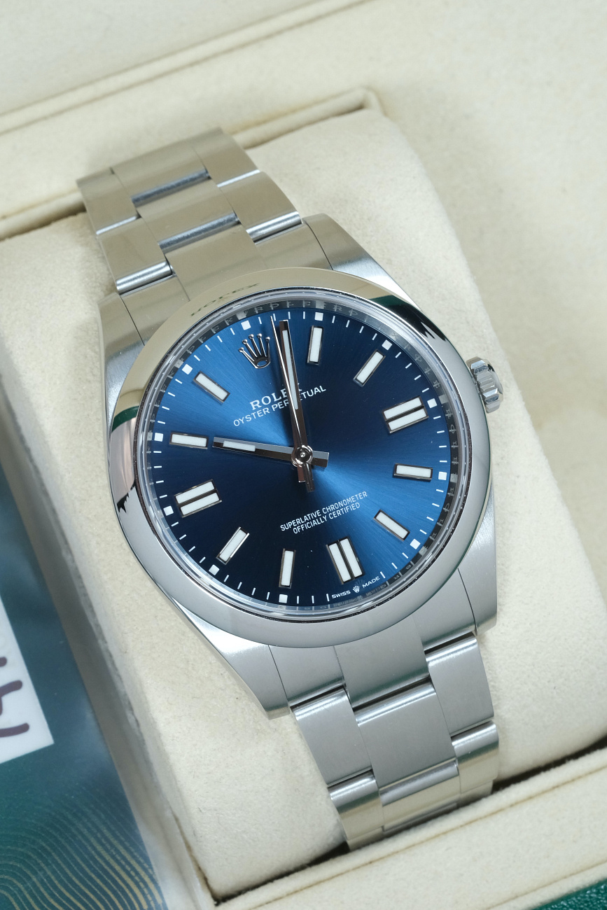 Часы Rolex  Oyster Perpetual 41 Mm Blue Dial  124300