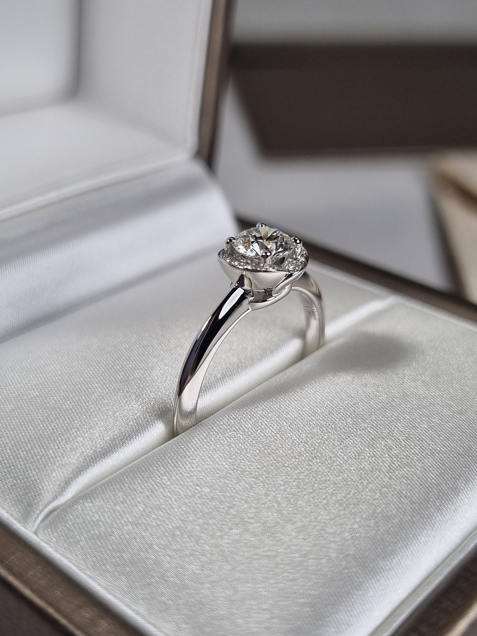 Украшение Bvlgari  Incontro D’amore Ring 0,54 Ct. F/Vvs1  355376 