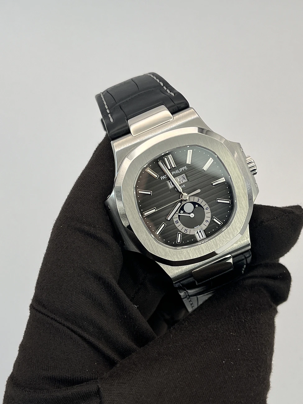 Часы Patek Philippe  Patek Philippe Nautilus Annual Calendar  5726A-001