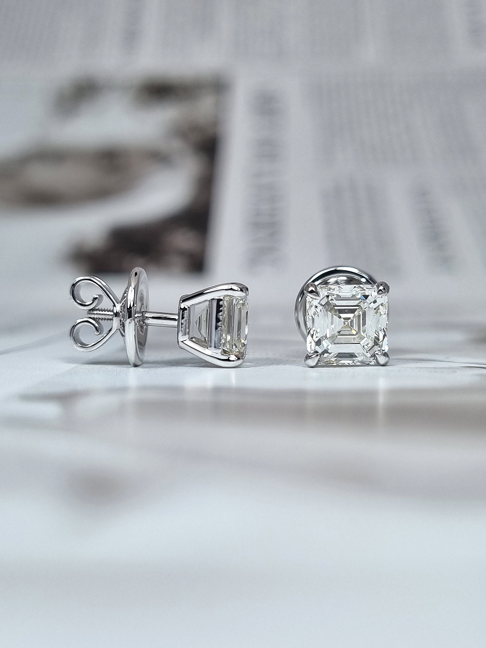 Украшение GIA  Серьги с бриллиантами 1,71/1,74 ct. H/VVS (Asscher cut)   