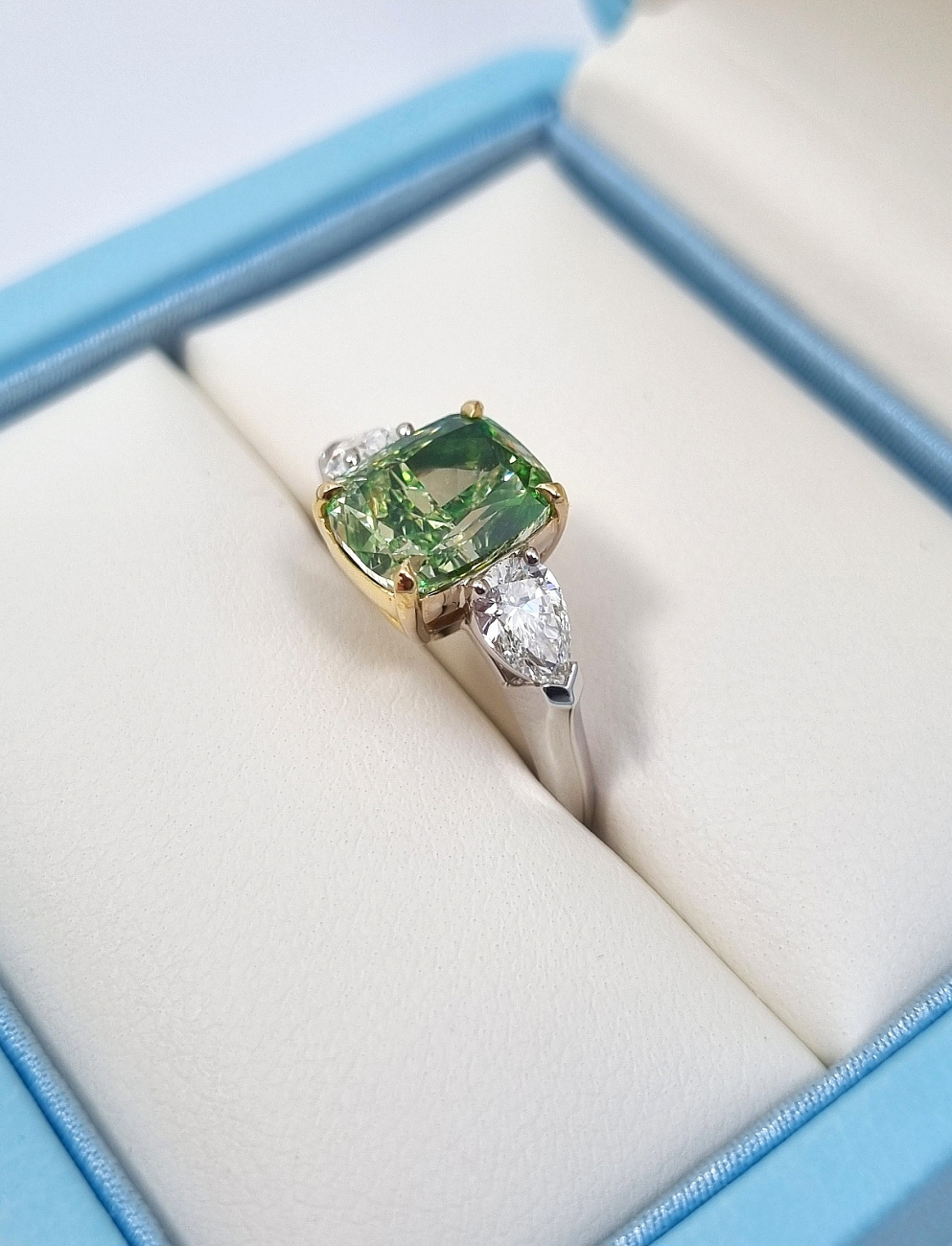 Украшение NO NAME  Кольцо С Бриллиантом 3,52 Ct. Fbgy/Vs2   