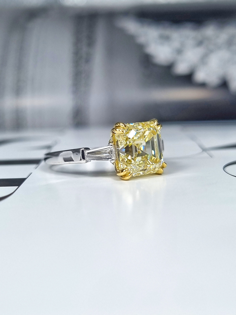 Украшение GIA  Кольцо с бриллиантом 5,03 ct. U to V/VS2   