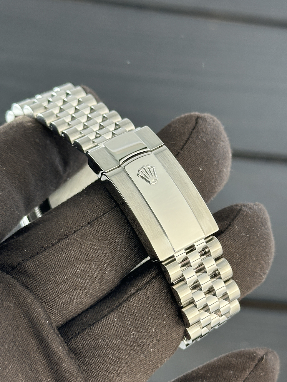 Часы Rolex  Datejust 36Mm Black Dial  126200