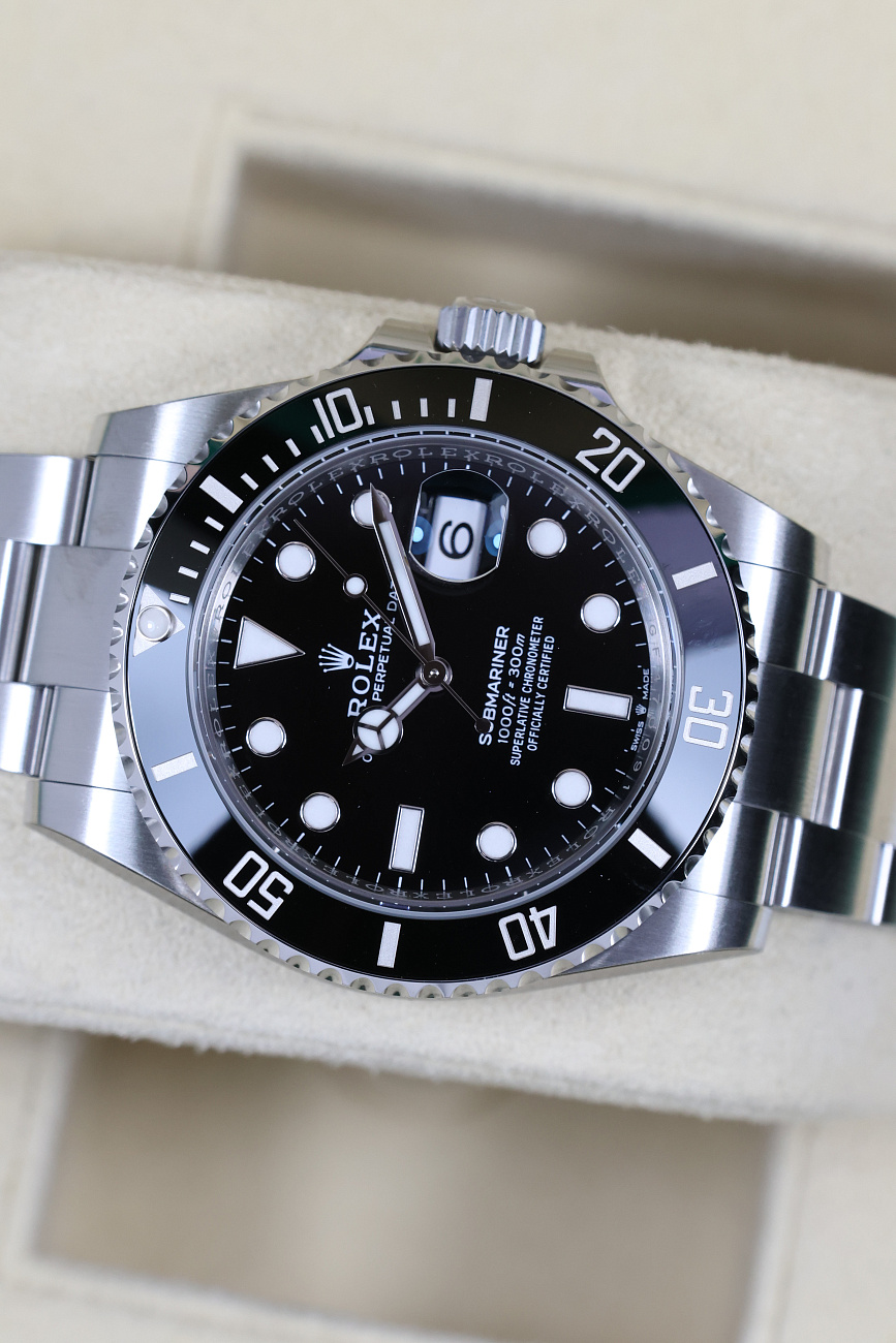 Часы Rolex  Oyster Perpetual Submariner Date  126610LN