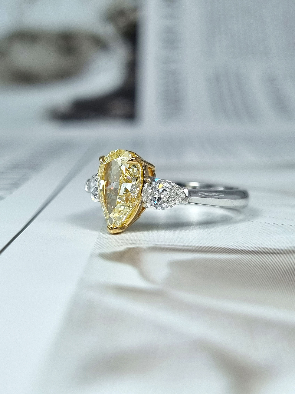 Украшение NO NAME  Кольцо 2,00 ct. S to T/VS1 (Pear Diamond)   