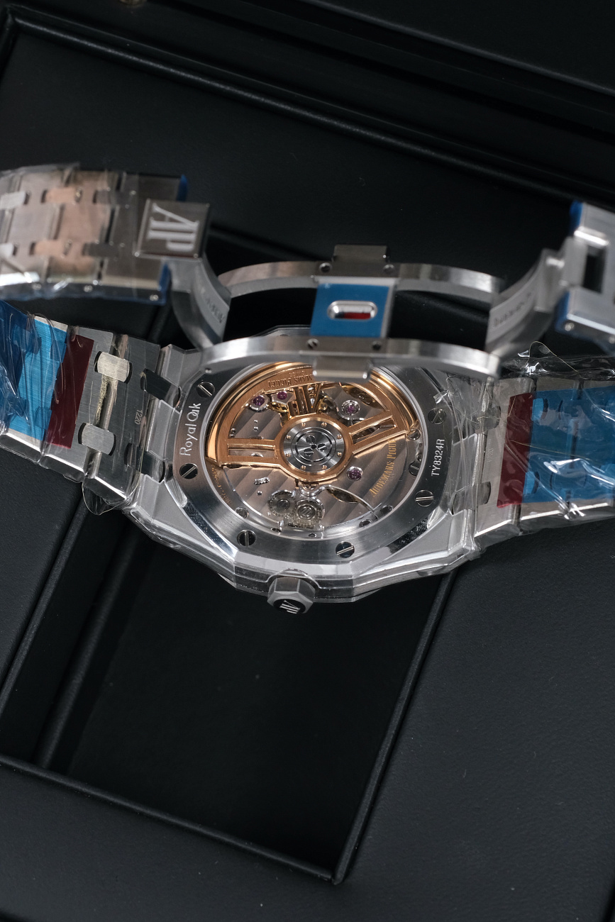 Часы Audemars Piguet  Royal Oak Selfwinding Blue 41 Mm  15500ST.OO.1220ST.01