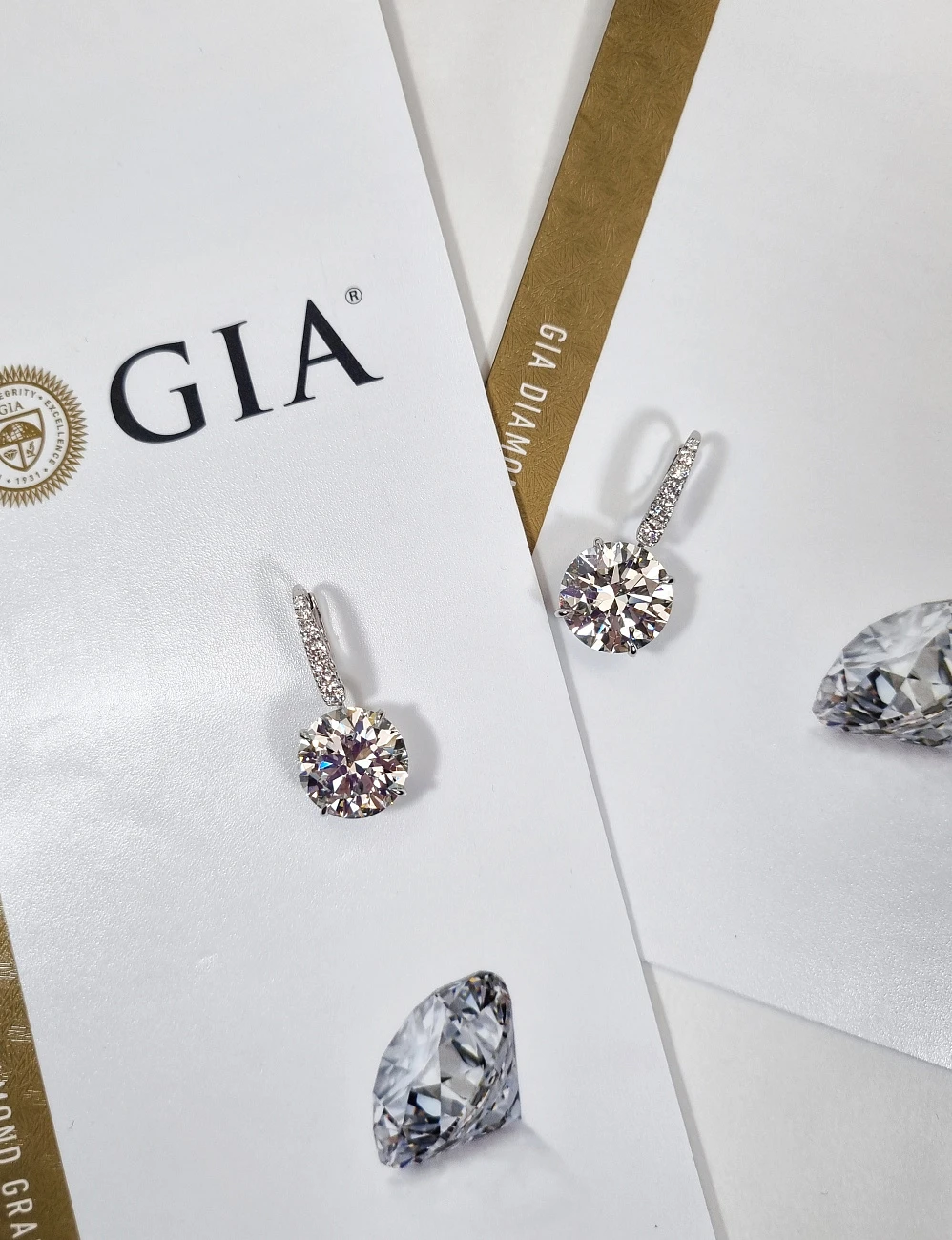 Украшение GIA  Серьги 10,12/10,13 Ct. G/Vvs2 (3 Excellent)   