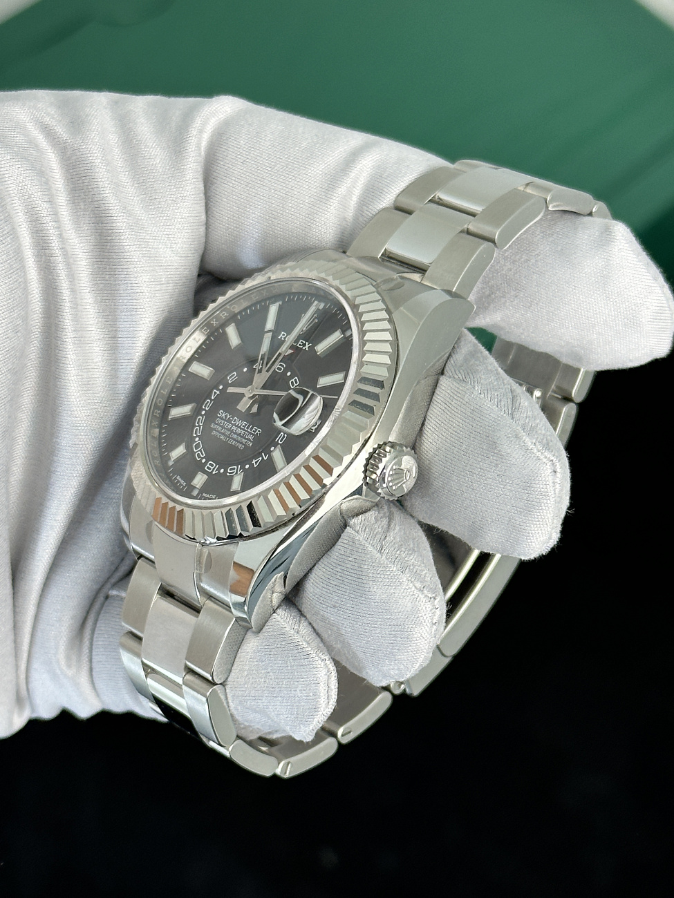 Часы Rolex  Sky-Dweller Steel Black Dial  326934