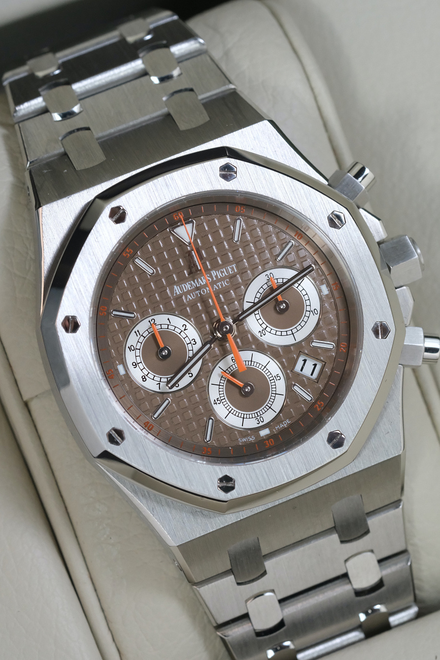Часы Audemars Piguet  Royal Oak Chronograph 39 Mm Brown Dial  26300ST.00.1110ST.08