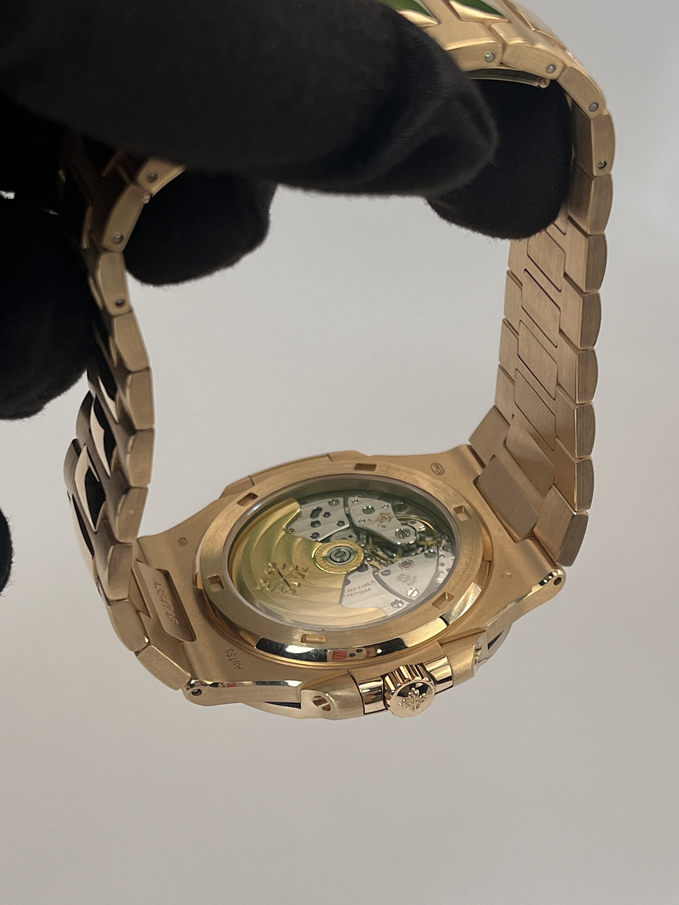 Часы Patek Philippe  Custom Nautilus Rose Gold And Ruby 40Mm  FIX 5723/1R 5711R