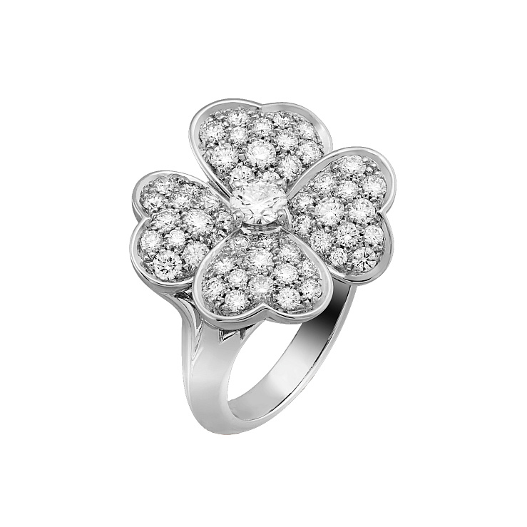 Van Cleef & Arpels в наличии в Москве в &quot;Мануфактуре&quot;! 