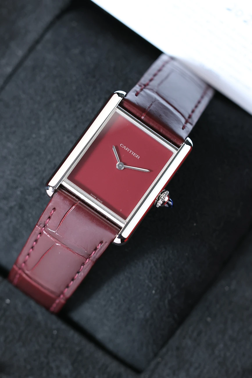 Часы Cartier  Tank Must De Cartier Red Large  WSTA0113