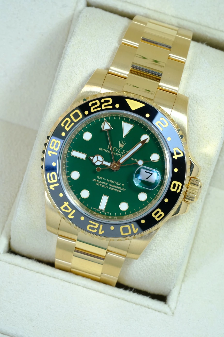 Часы Rolex  -Gmt Master Yellow Gold Green Dial  116718LN