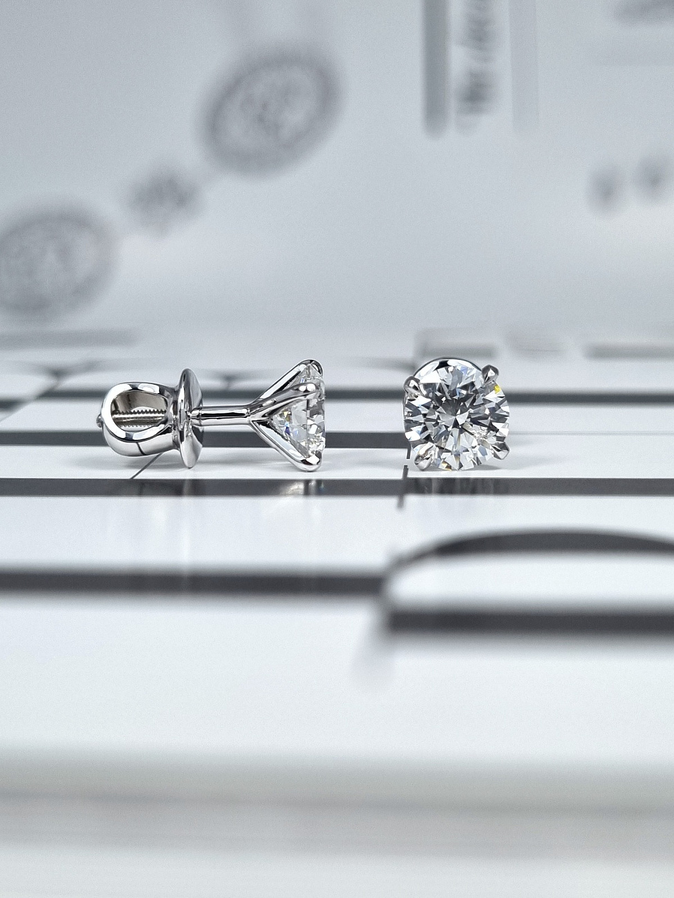 Украшение NO NAME  Серьги 1,00/1,00 ct. F/VS2 (3 Excellent)   