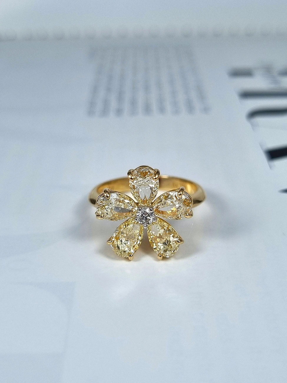 Украшение No Name  Кольцо с бриллиантами 3,74 ct.   