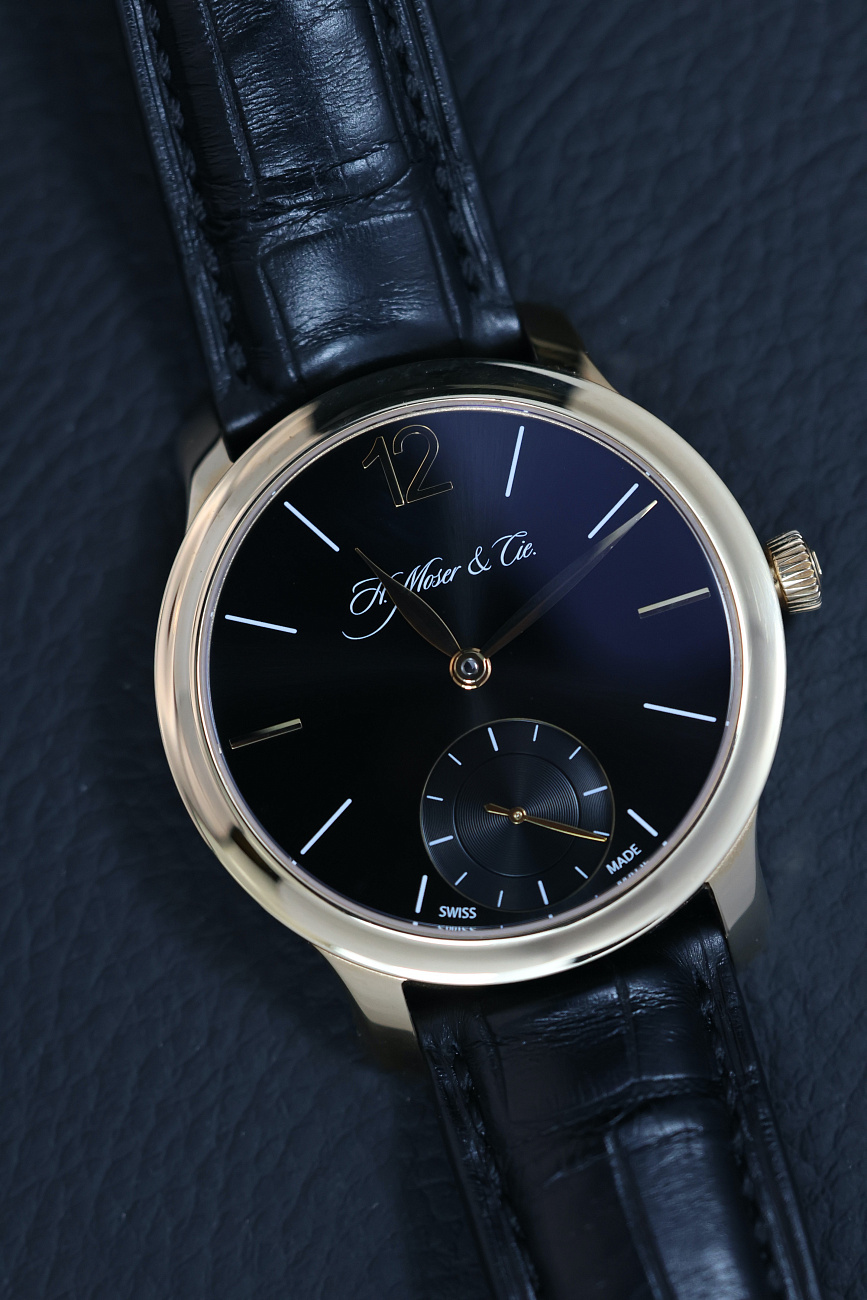 Часы H. Moser & Cie  Endeavour Small Seconds  1321-0101