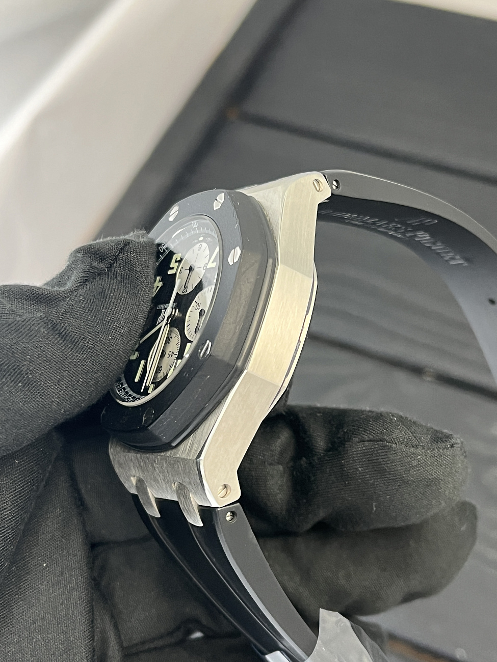 Часы Audemars Piguet  Royal Oak Offshore Rubber Clad 42Mm  25940SK.OO.D002CA.01