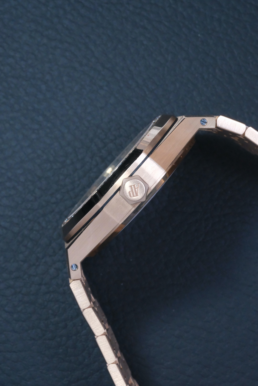 Часы Audemars Piguet  Royal Oak Automatic 37Mm Rose Gold  15451OR.ZZ.1256OR.01.A