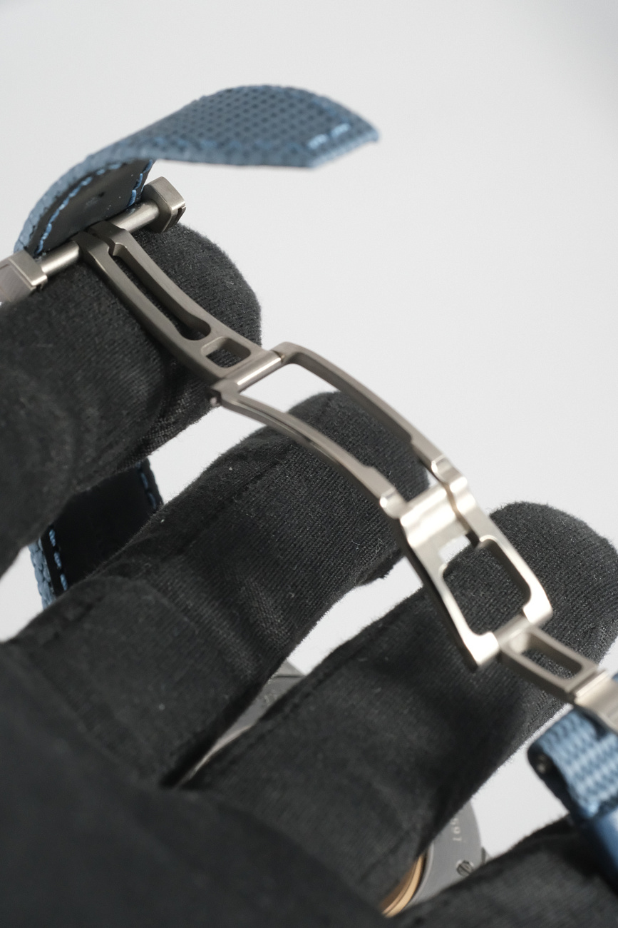 Часы Audemars Piguet  Code 11.59 Perpetual Calendar White Gold Smoke Blue Dial  26494BC.OO.D350KB.01