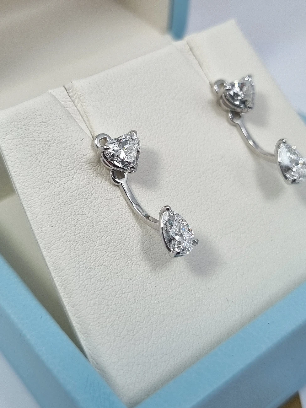Украшение GIA  Серьги с бриллиантами 0,57/0,58 ct. X 0,50/0,51 ct.   