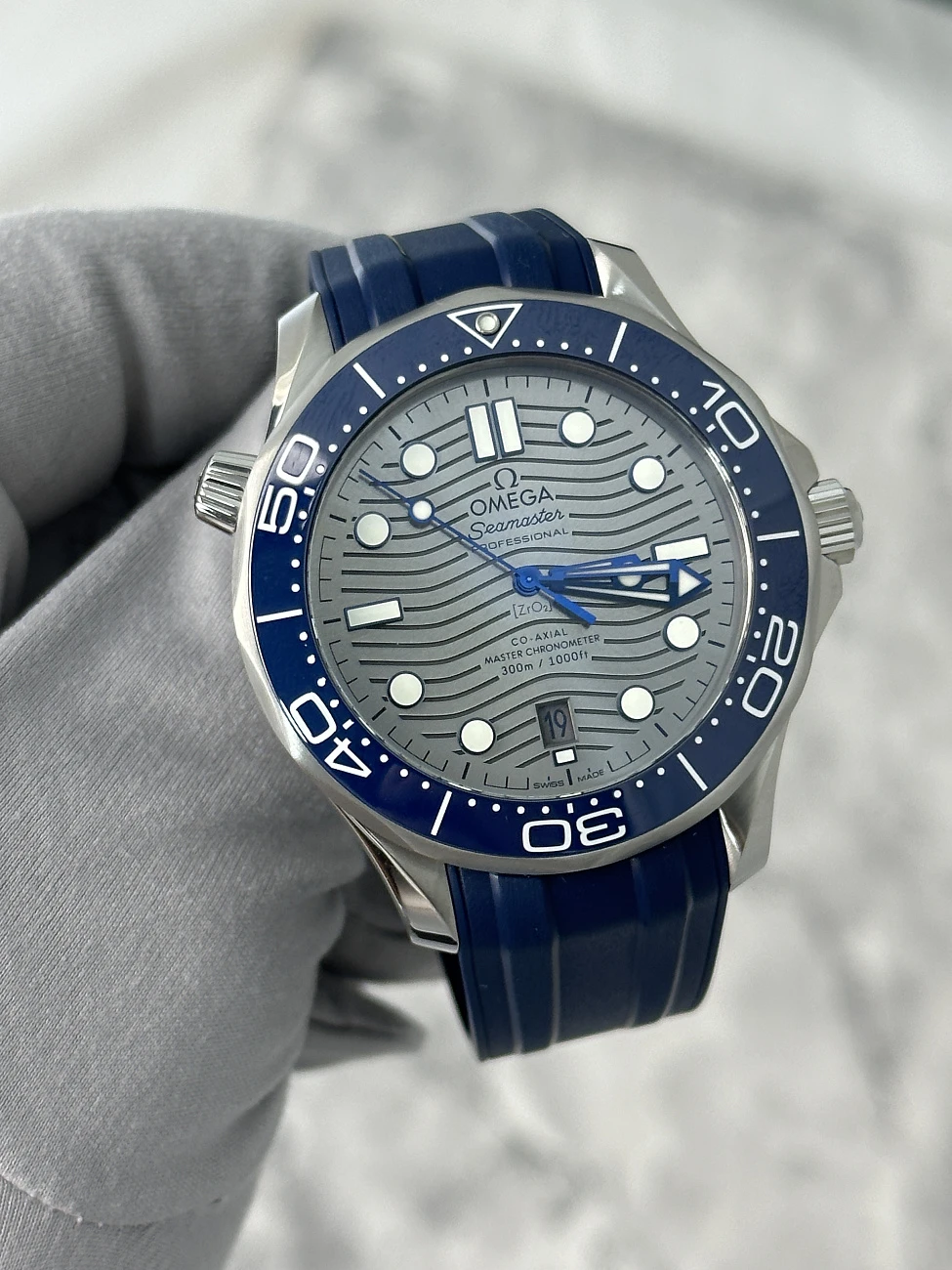 Часы Omega  Seamaster Diver 300M Co‑Axial Master Chronometer 42 Mm  210.32.42.20.06.001
