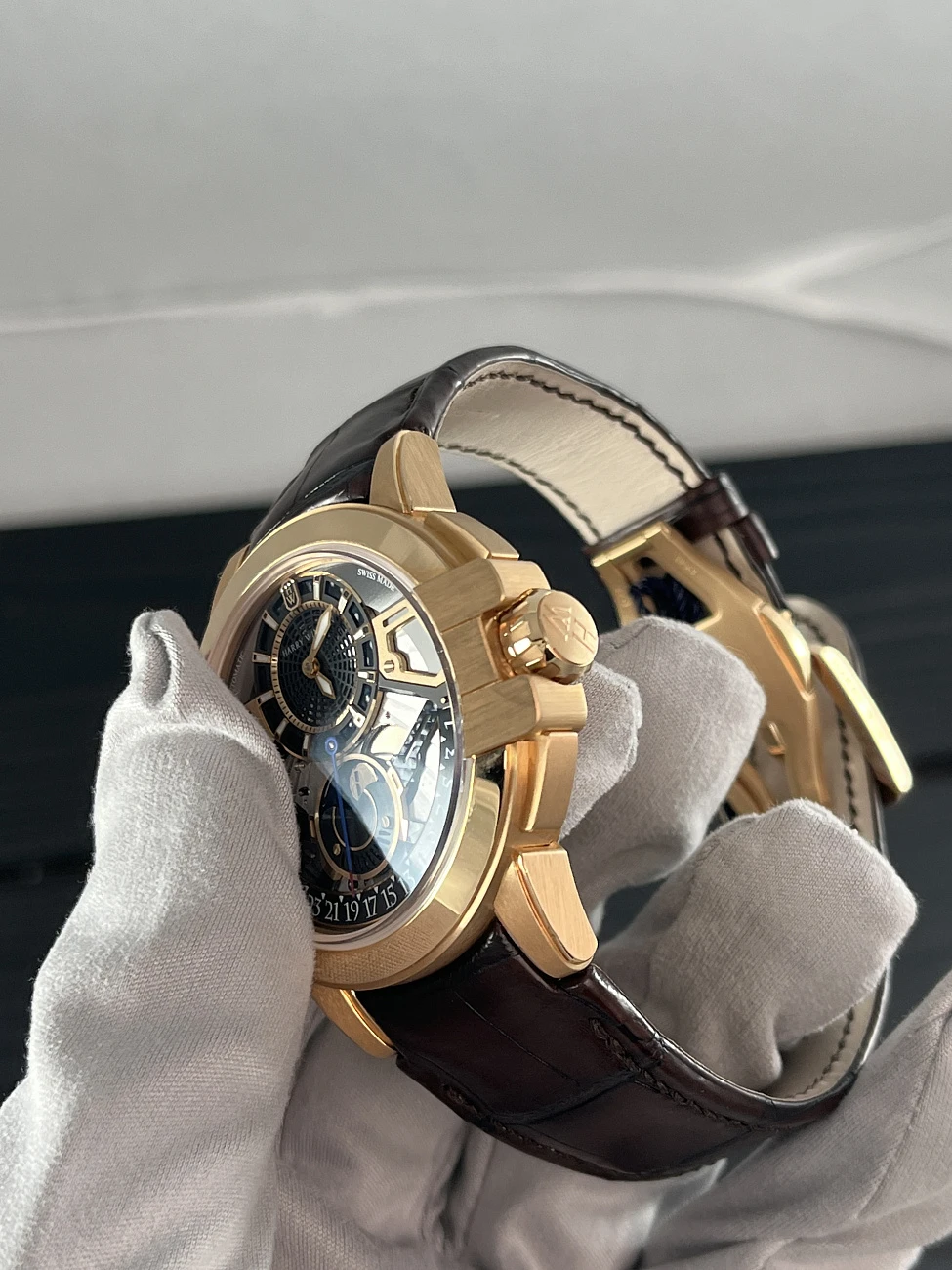 Часы Harry Winston  Ocean Moon Phase Automatic 42 Mm Rose Gold  OCEAMP42RR001 
