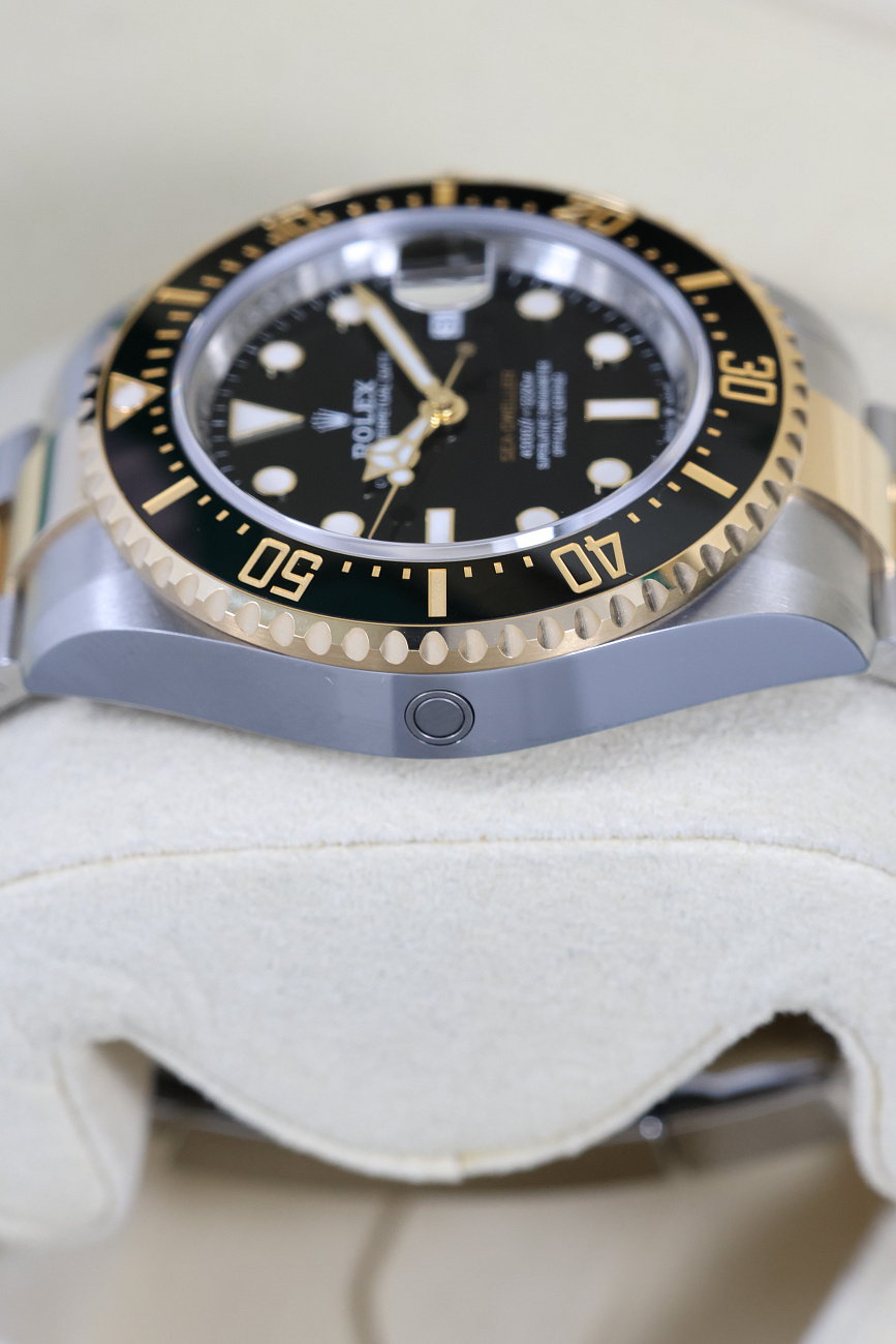 Часы Rolex  Sea-Dweller Two Tone 43Mm  126603