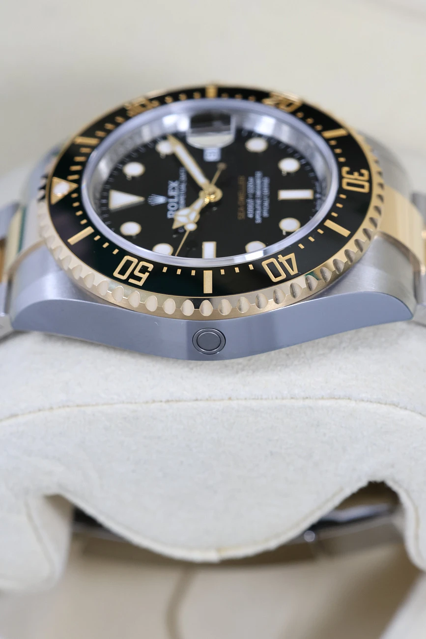 Часы Rolex  Sea-Dweller Two Tone 43Mm  126603