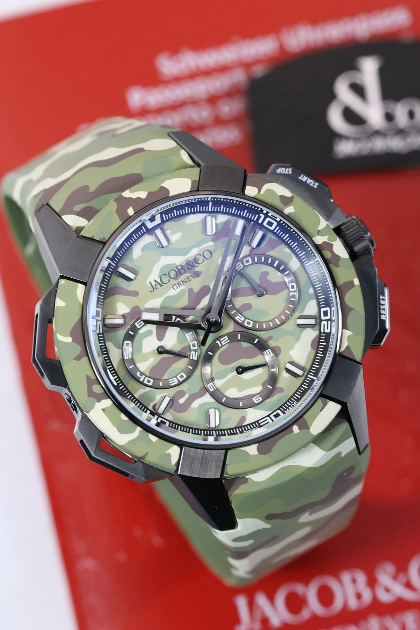Часы Jacob &amp; Co  EPIC X CHRONO TRI DIAL GREEN CAMO  EC440.20.AB.AA