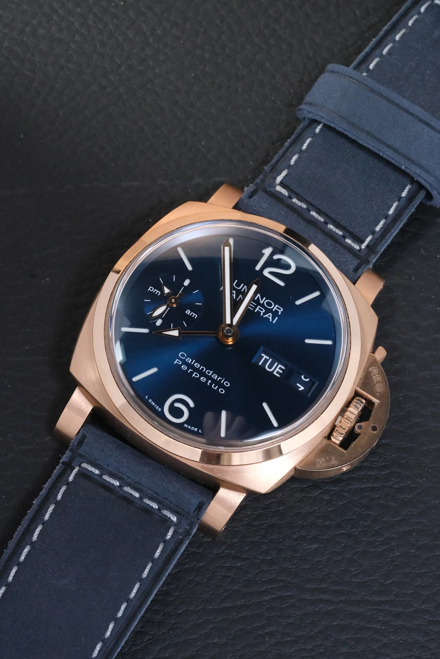 Часы Panerai  Panerai Luminor Perpetual Calendar Goldtech Pam00742  PAM00742