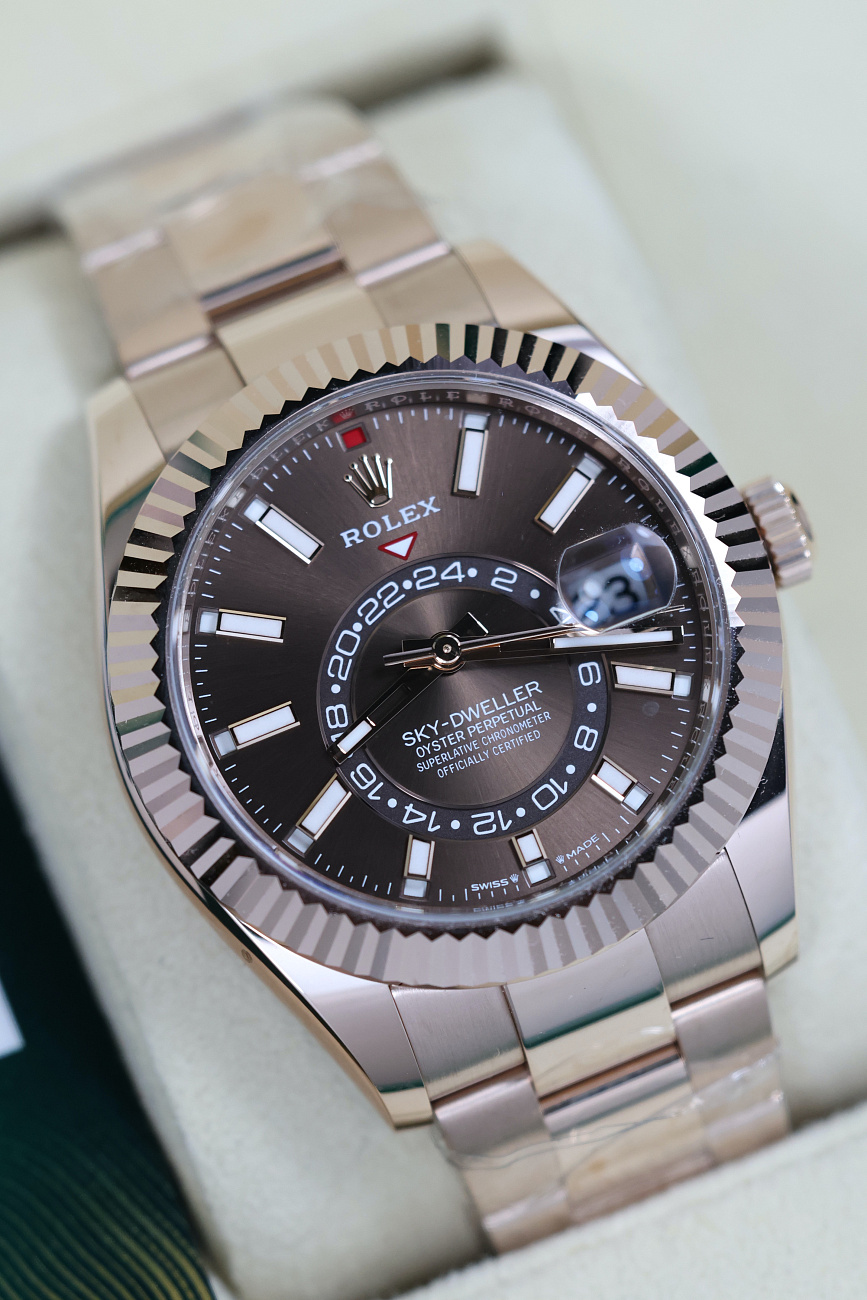 Часы Rolex  Sky-Dweller Everose Gold Chocolate Brown Dial   336935