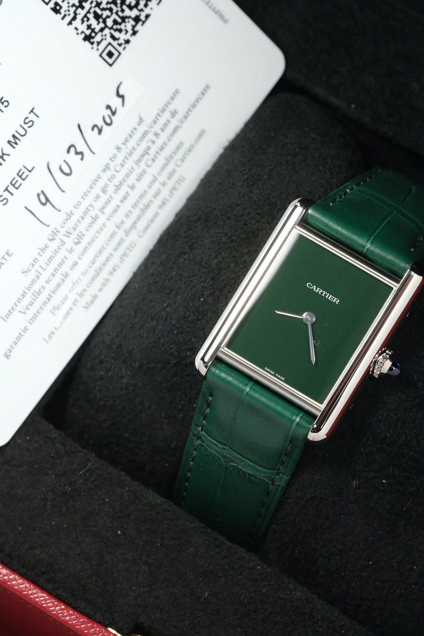 Часы Cartier  Tank Must De Cartier Green  WSTA0115