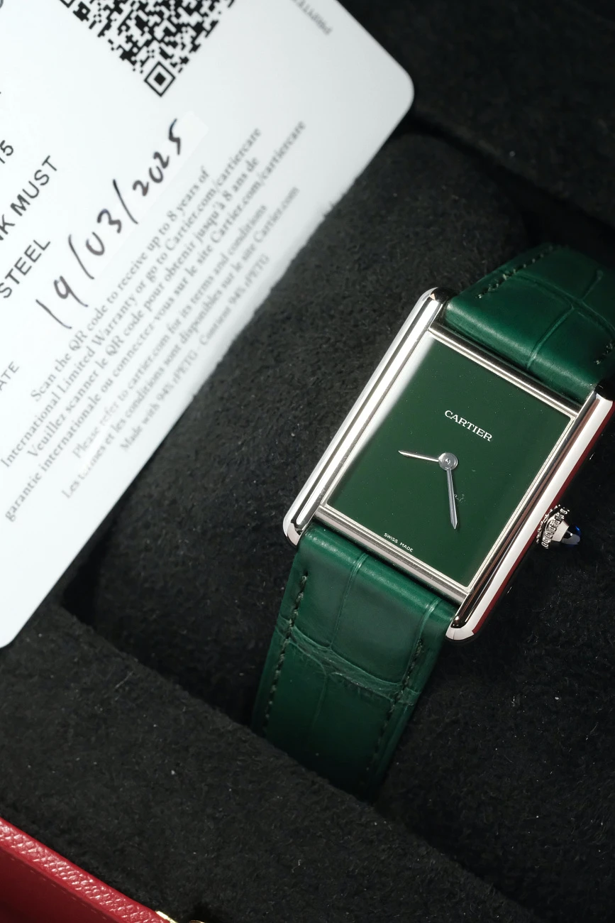Часы Cartier  Tank Must De Cartier Green  WSTA0115