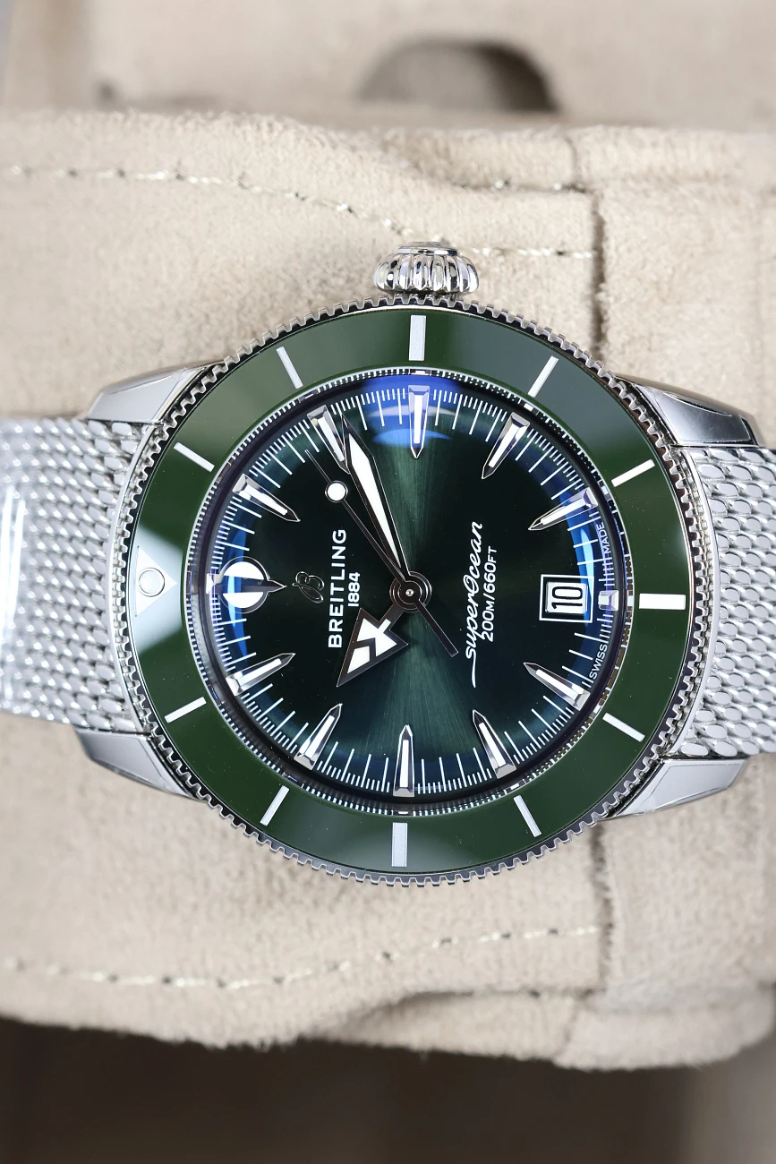 Часы Breitling  Superocean Heritage B31 Automatic 42 Green  AB3111361L1A1
