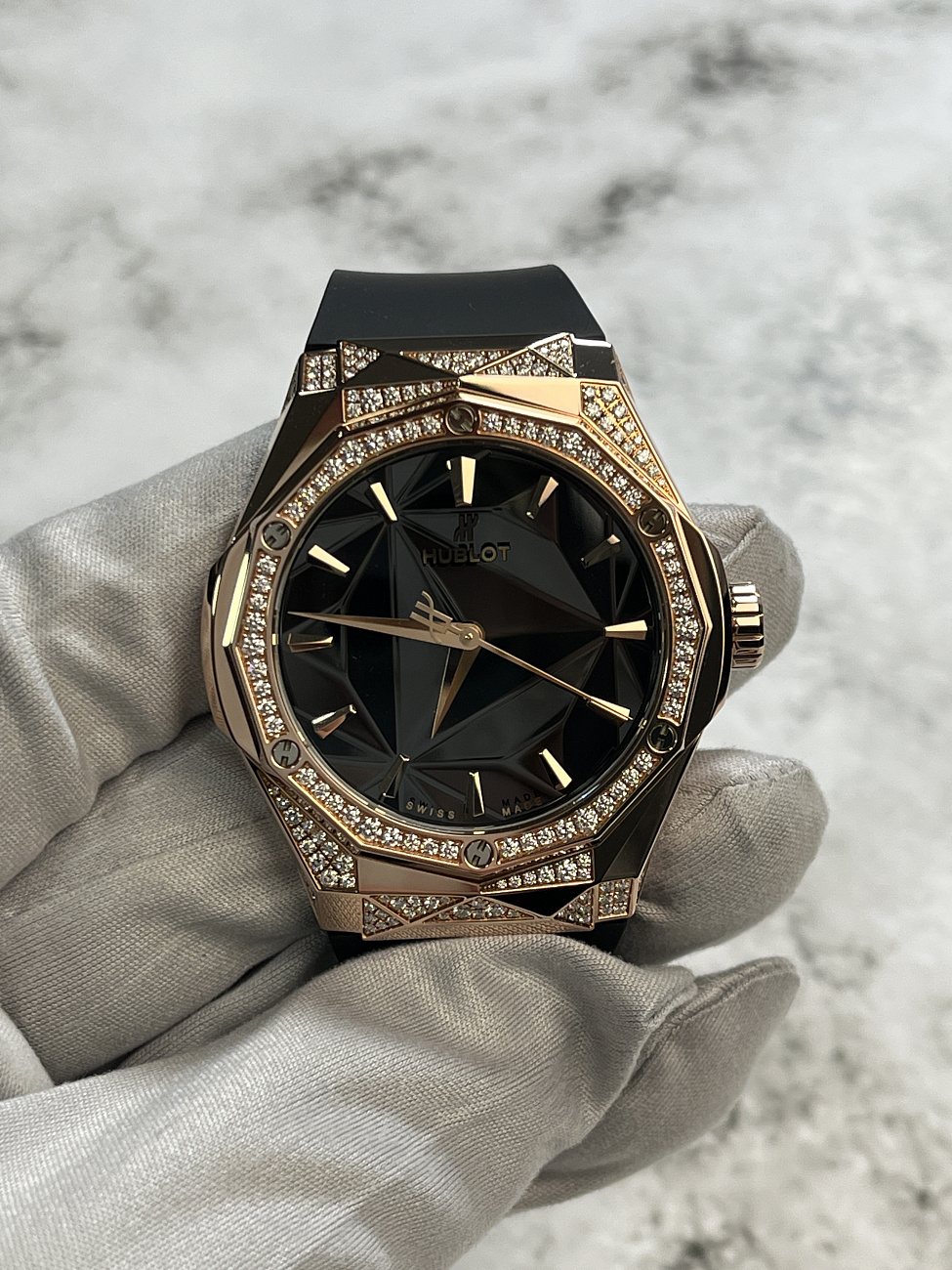 Часы Hublot  Classic Fusion Orlinski King Gold Alternative Pavé  550.OS.1800.RX.1804.ORL19