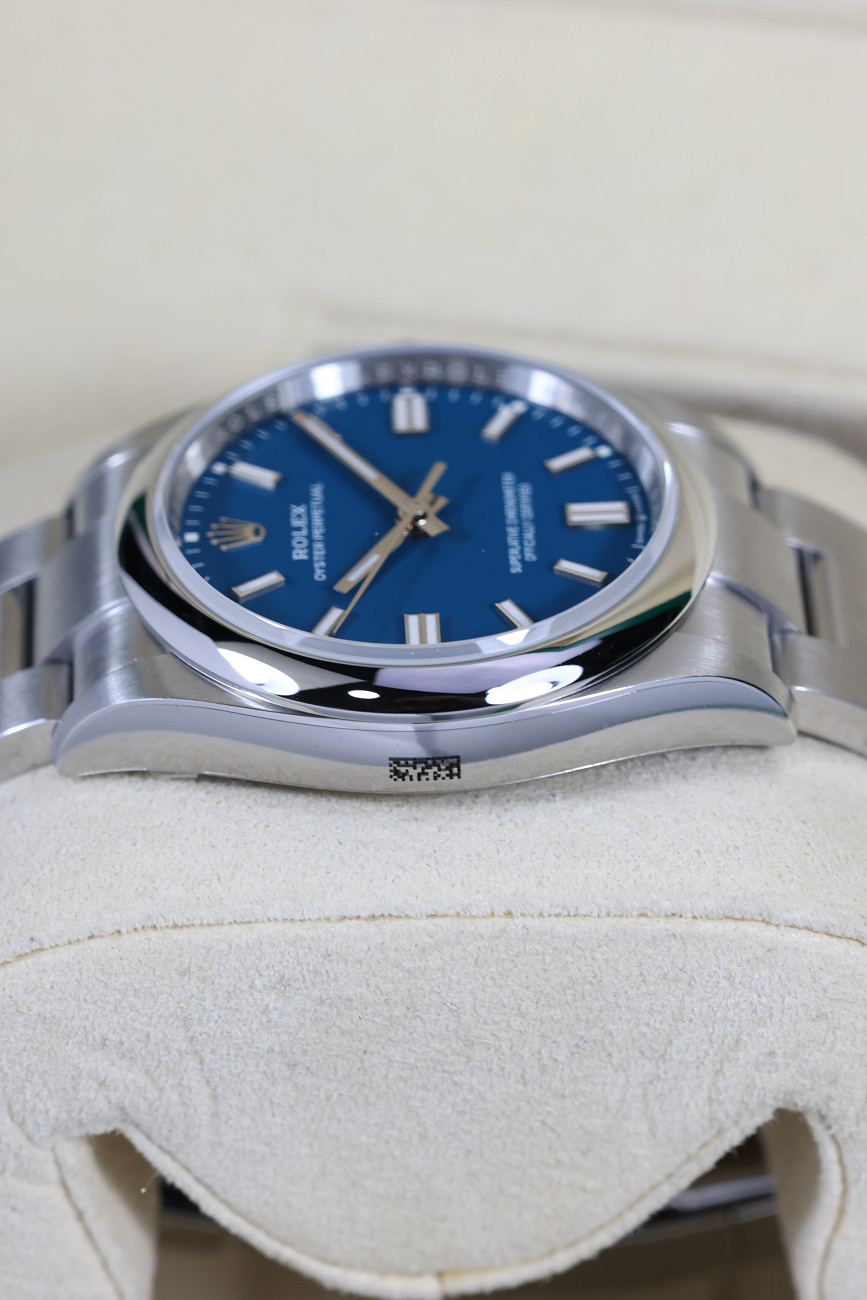 Часы Rolex  Oyster Perpetual 36 Blue Dial  126000-0015