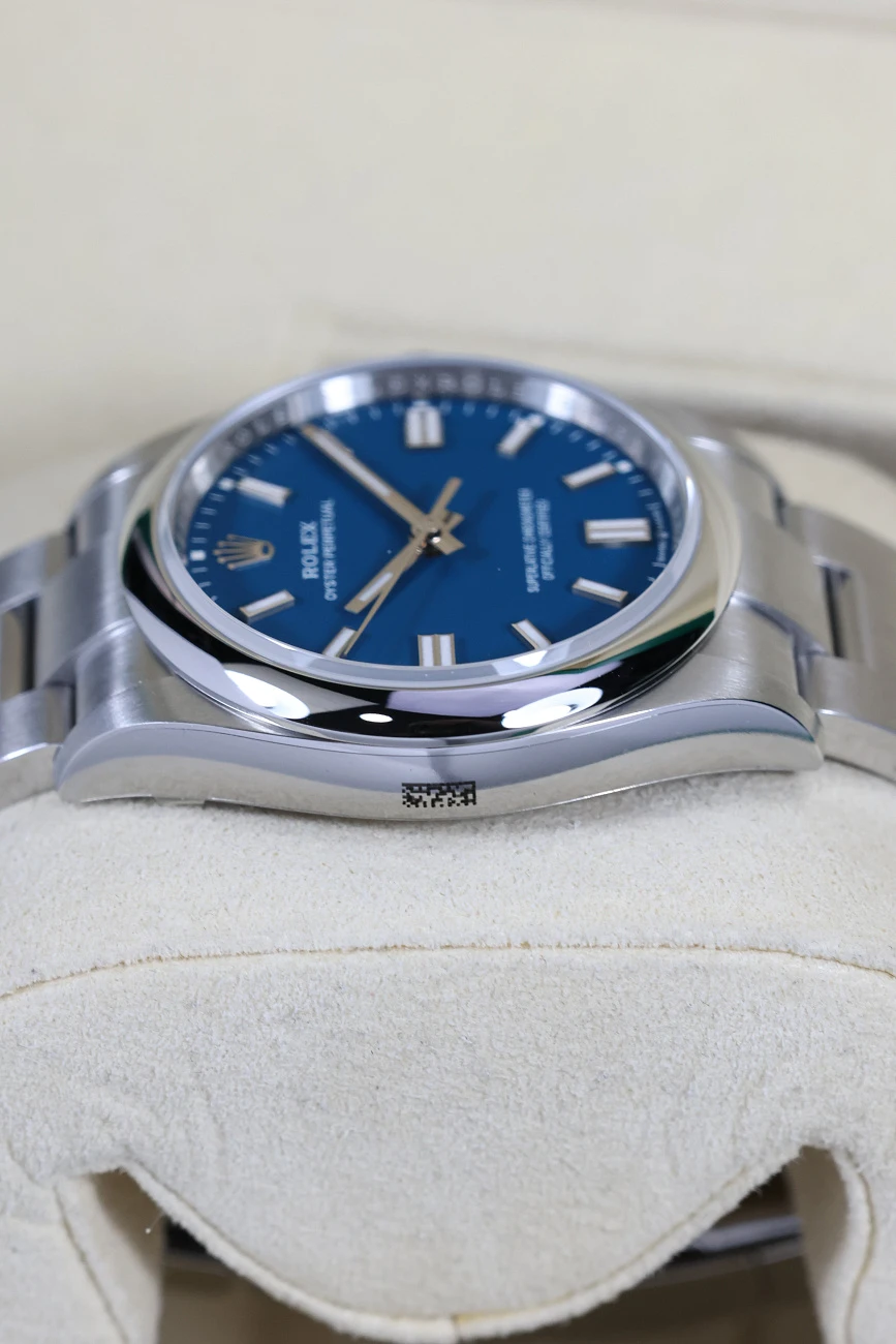 Часы Rolex  Oyster Perpetual 36 Blue Dial  126000-0015