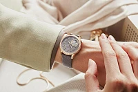 Заказать Vacheron Constantin  Egerie Moon Phase  8005F/000R-B958