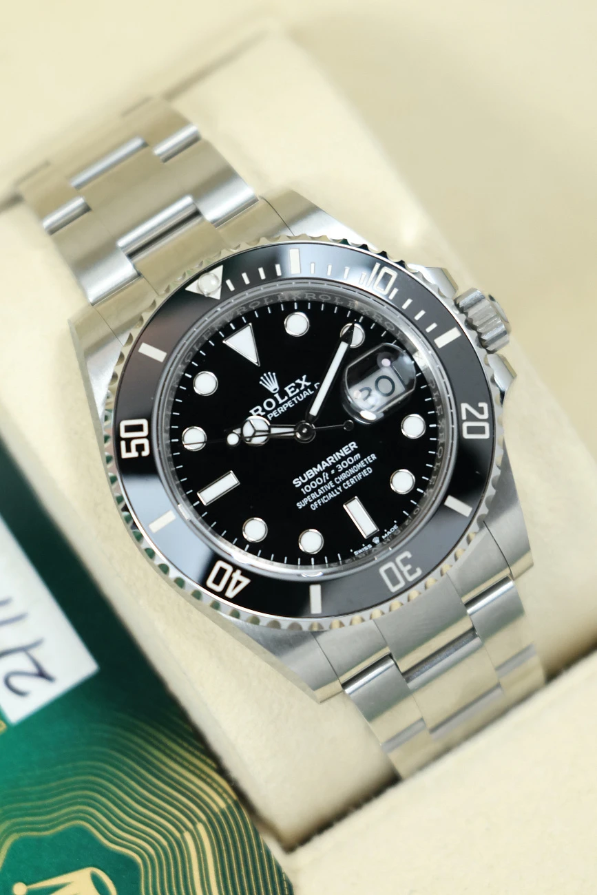Часы Rolex  Oyster Perpetual Submariner Date  126610LN