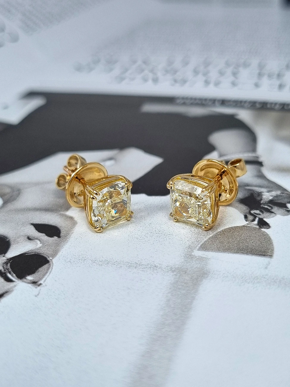 Украшение GIA  Серьги 3,01/3,03 ct. Cushion Diamonds   
