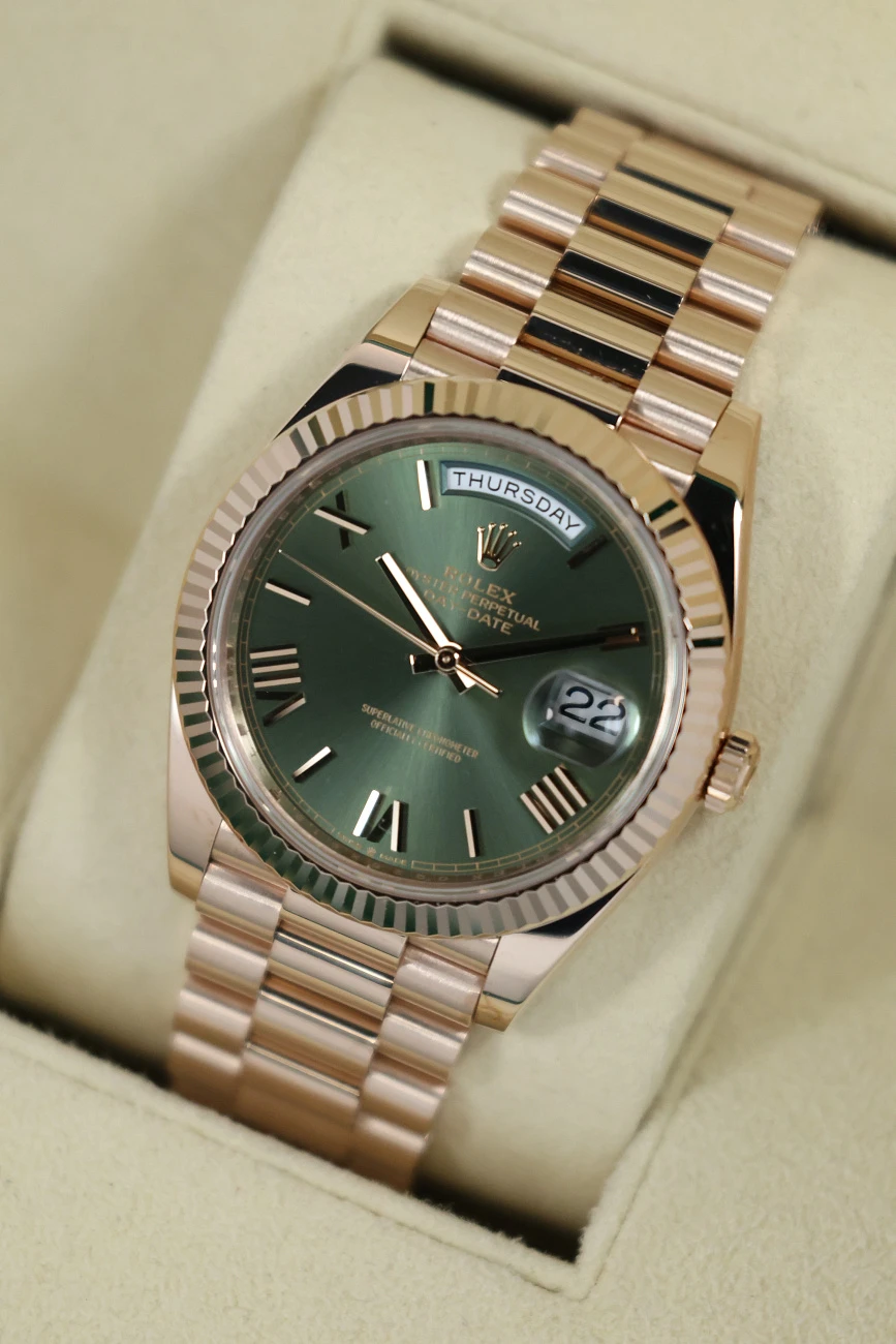 Часы Rolex  Day-Date Rose Gold Olive Dial  228235