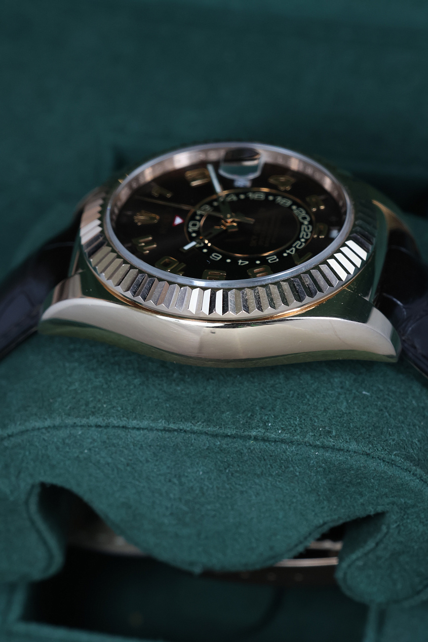 Часы Rolex  Sky-Dweller Everose Gold Brown Dial  326135