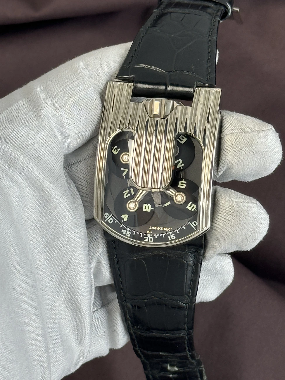 Часы Urwerk  Urwerk 103  UR103