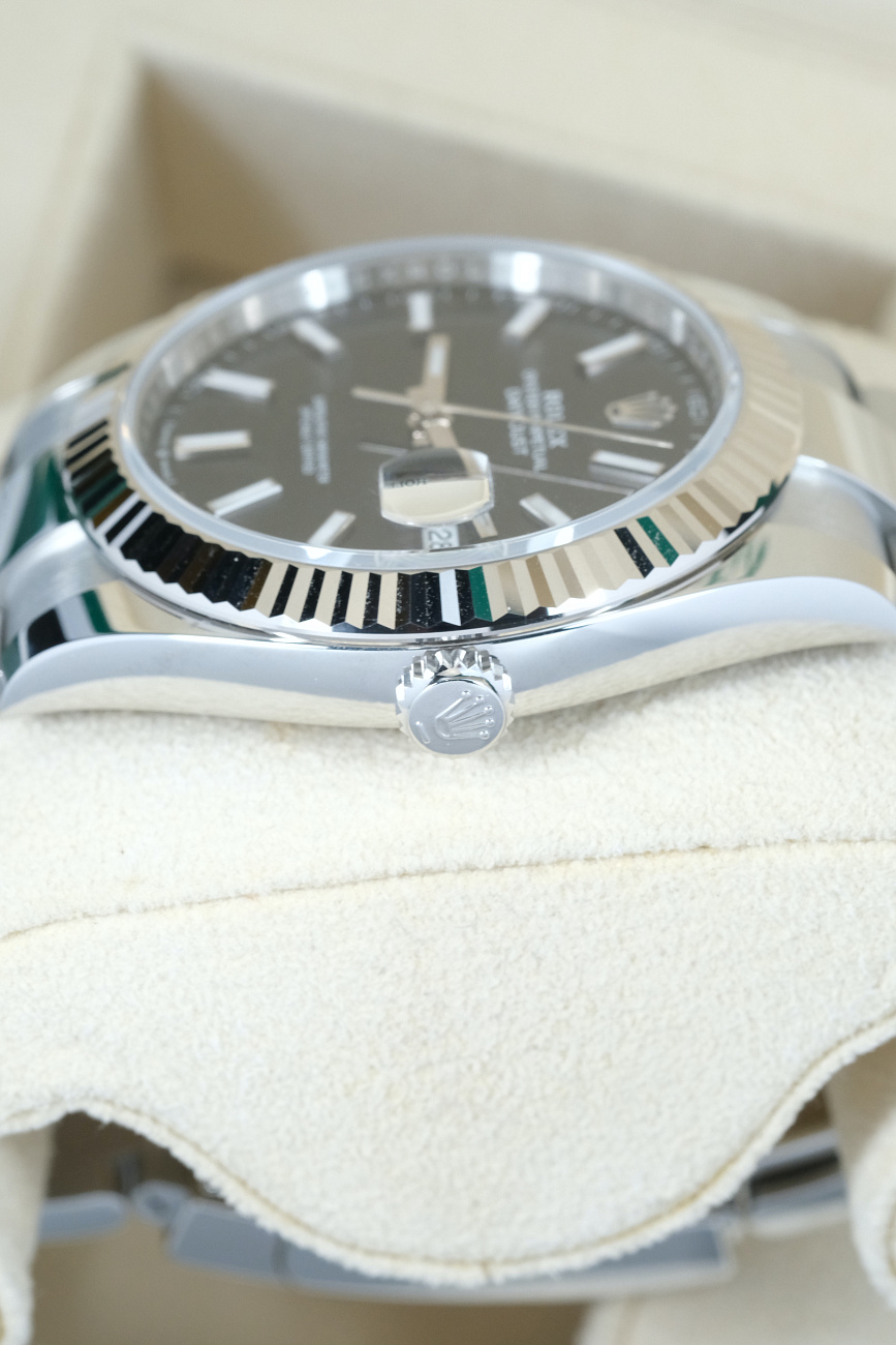 Часы Rolex  Datejust 41Mm Black Dial Oyster Bracelet  126334