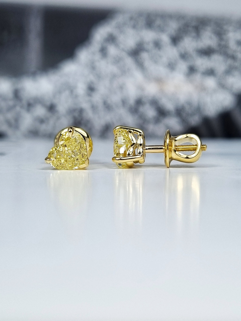 Украшение NO NAME  Серьги 1,01/1,02 ct. Fancy Intense Yellow/VVS2-VS1 Heart Diamonds   