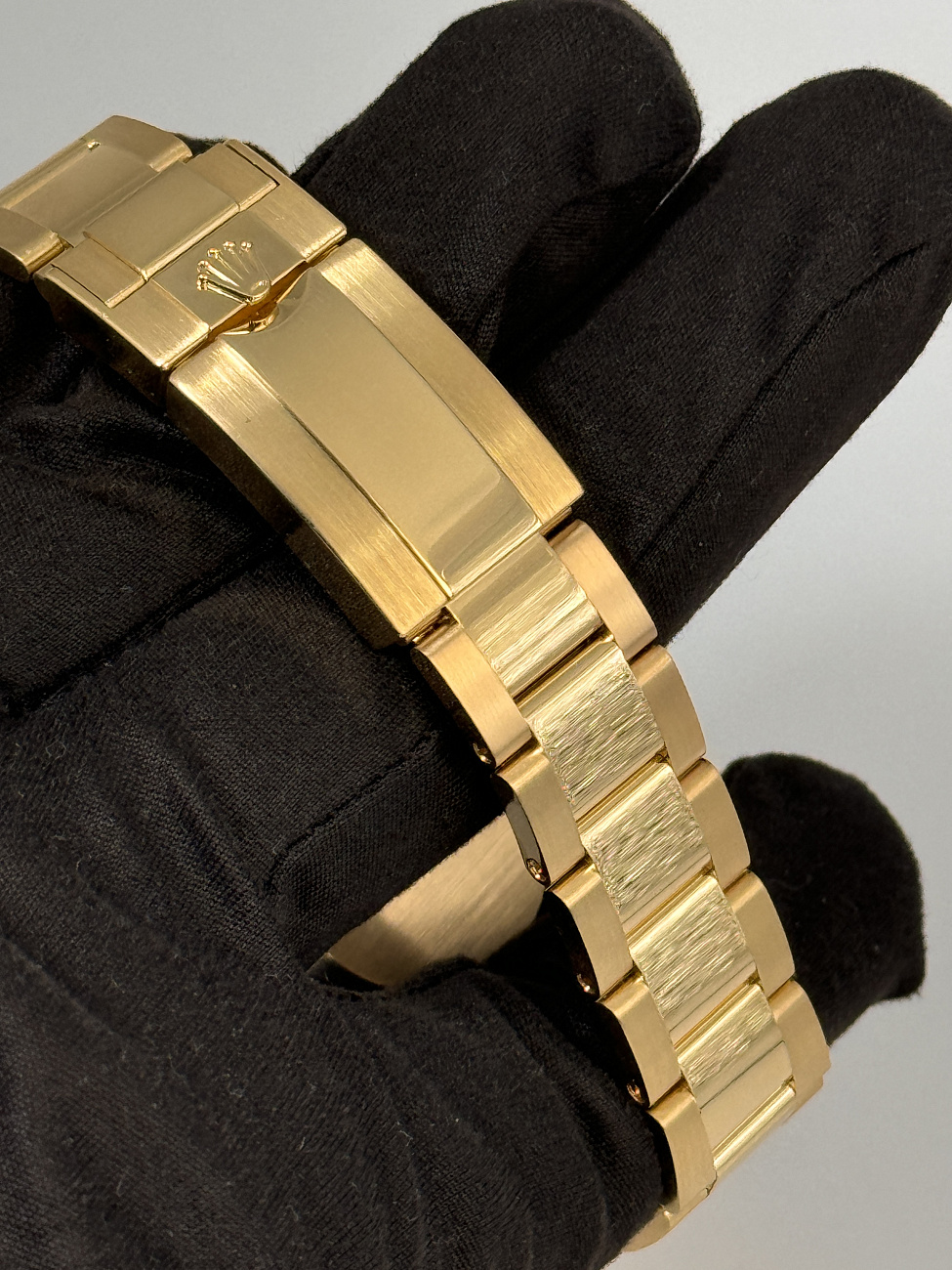 Часы Rolex  Gmt Master Yellow Gold  116718LN-0001