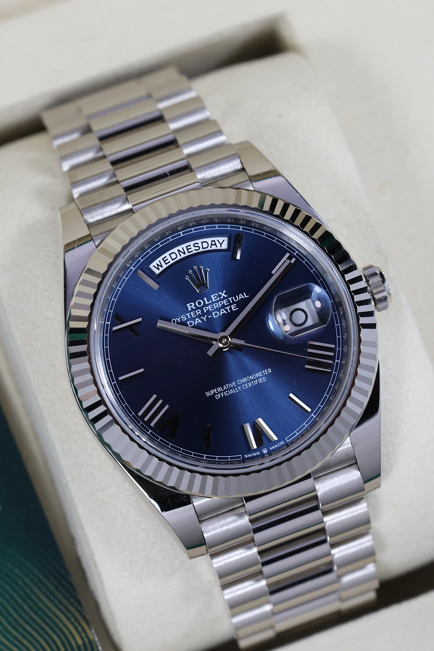 Часы Rolex  Oyster Perpetual Day-Date 40Mm White Gold Blue Dial  228239