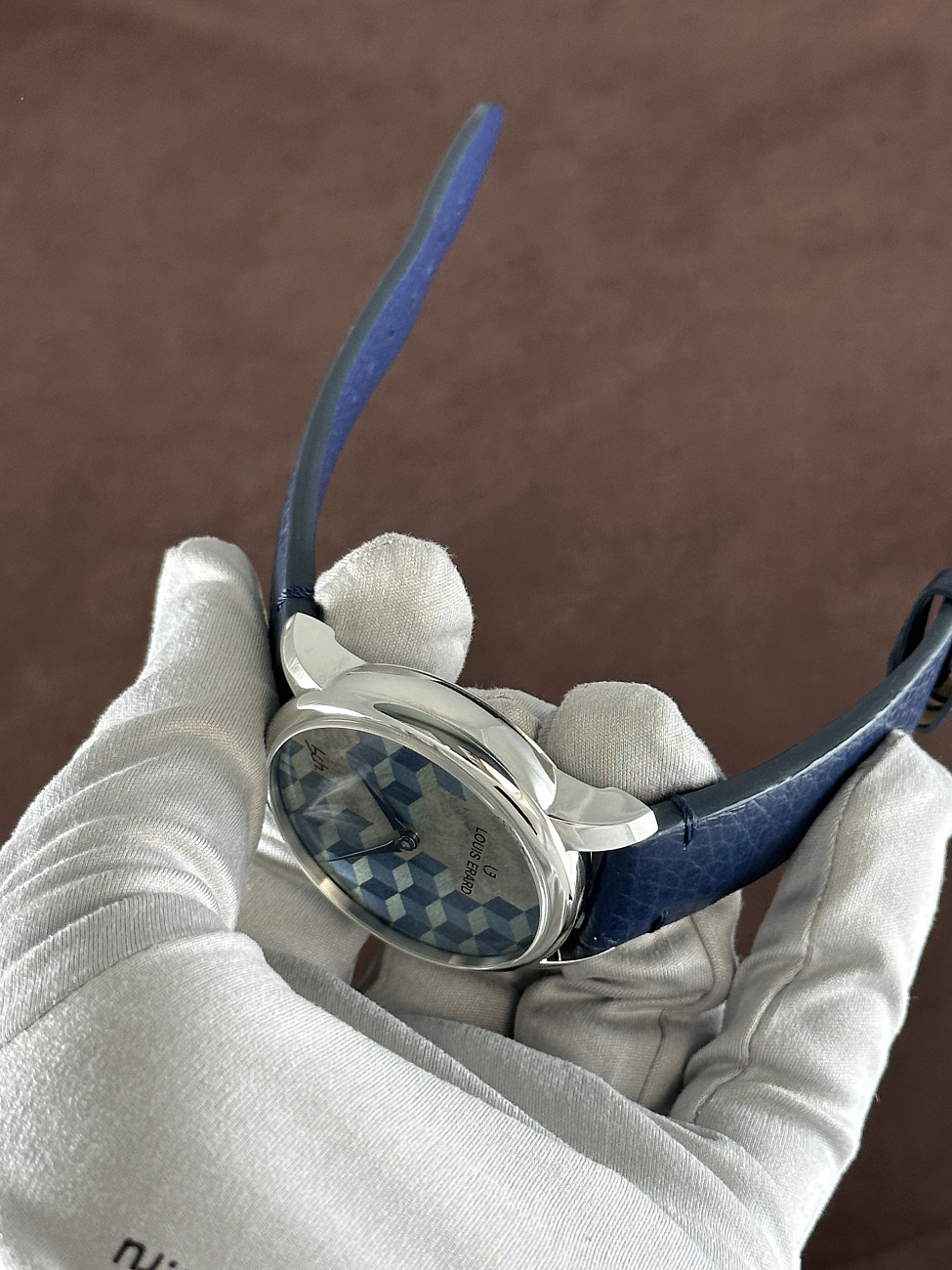 Часы Louis Erard  Excellence Marqueterie  34237AA58.BVA108