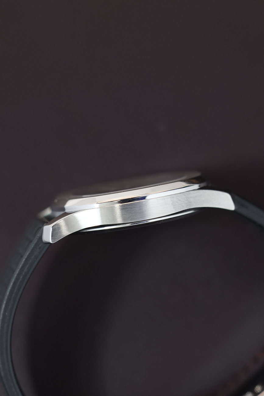 Часы Patek Philippe  Aquanaut 34mm Quatrz  5064A-001