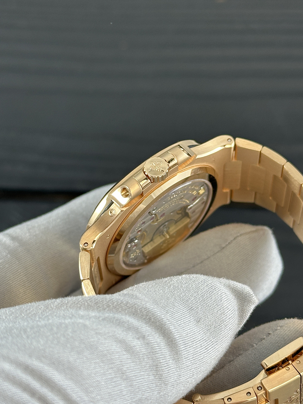 Часы Patek Philippe  Nautilus Rose Gold  5712/1R-001 